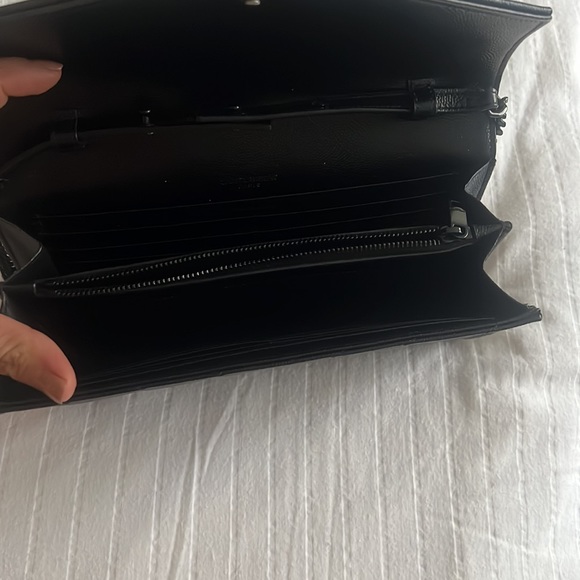 - Saint Laurent Monogram black YSL Envelope Chain. - Picture 3 of 8